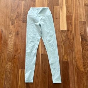 Alice & Olivia leggings. Size XS. Color blue.